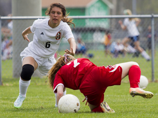 041815-soccer-06